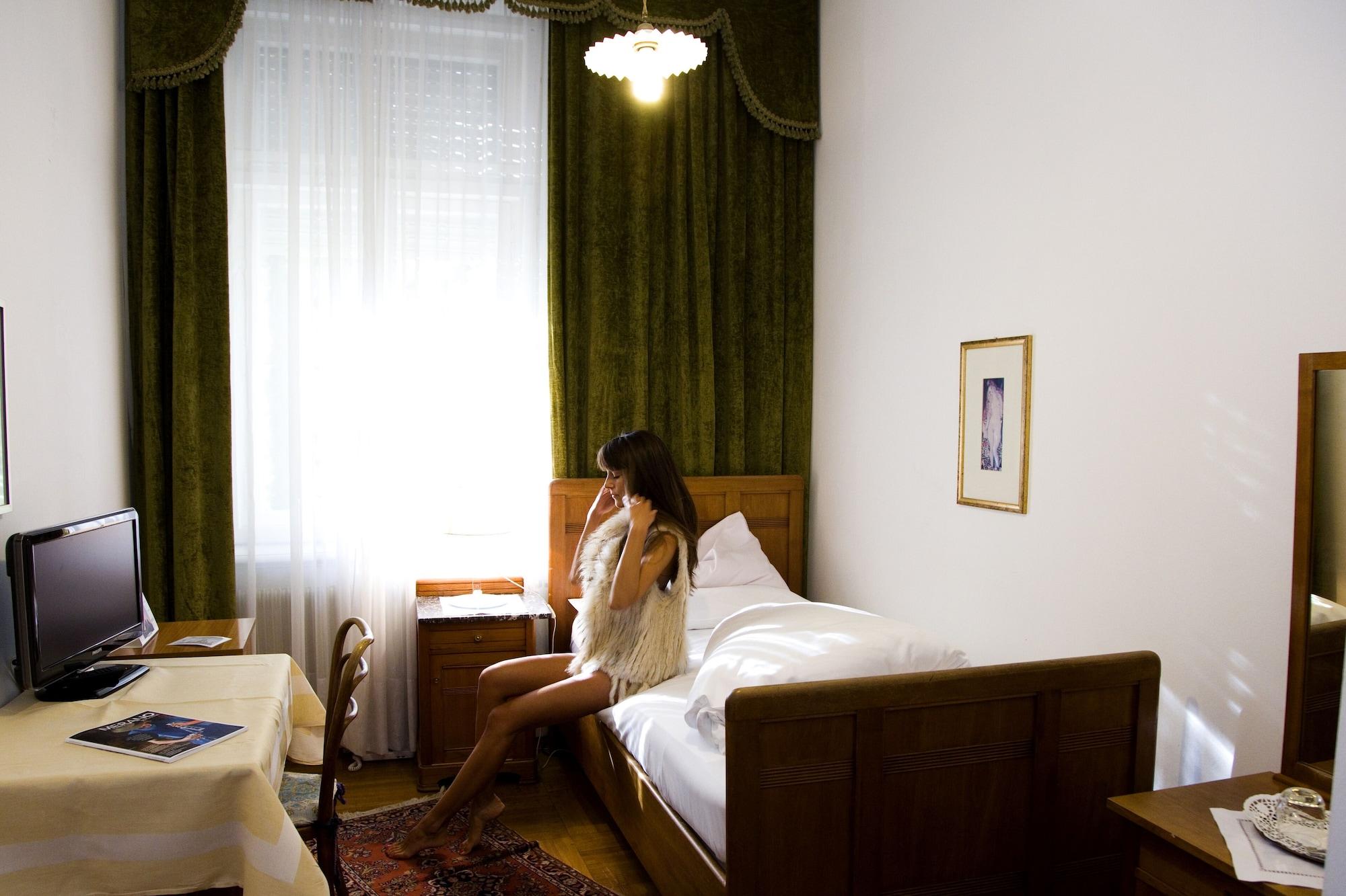 Hotel Westend 3*