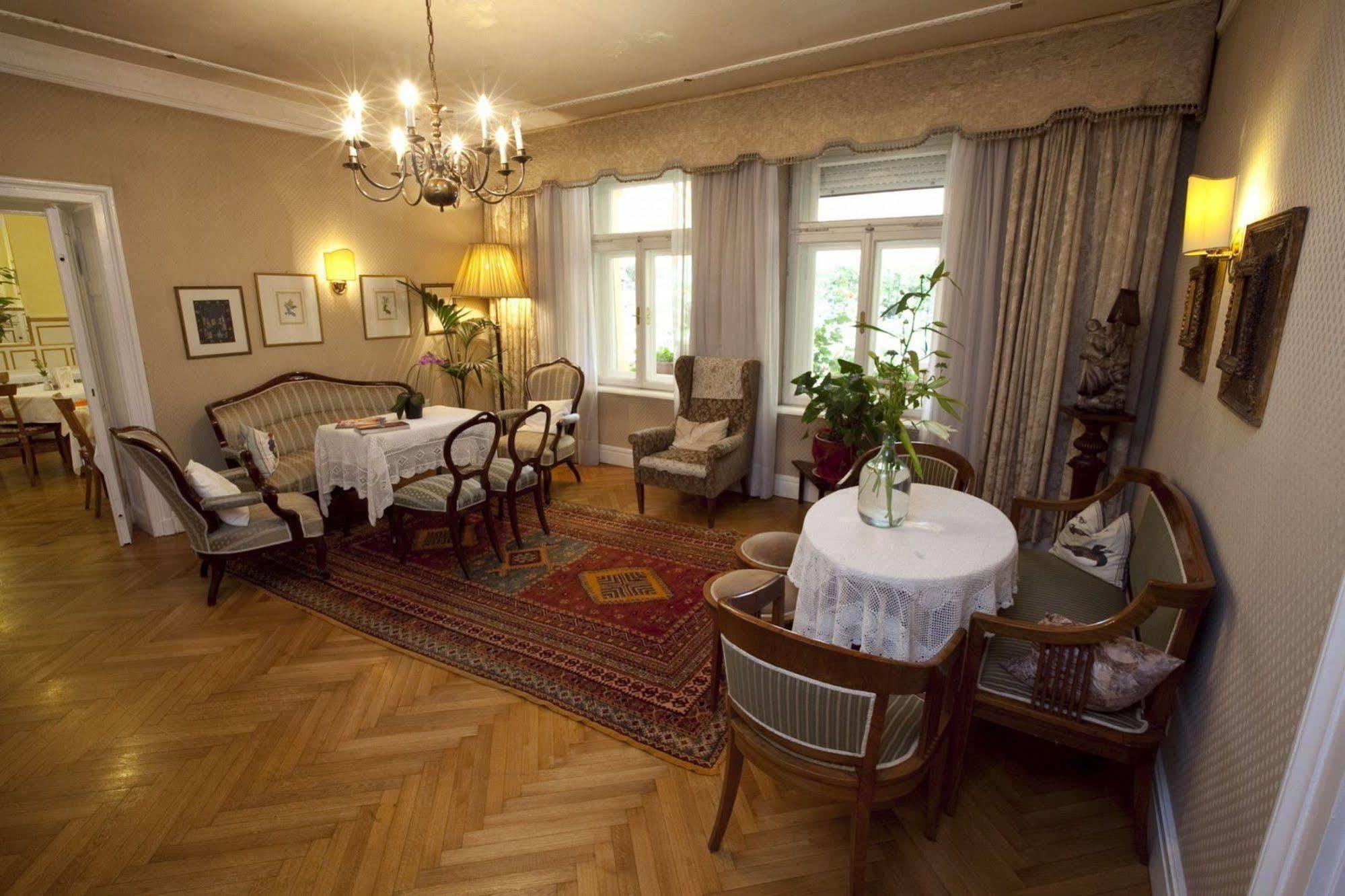 Westend Hotel 3*